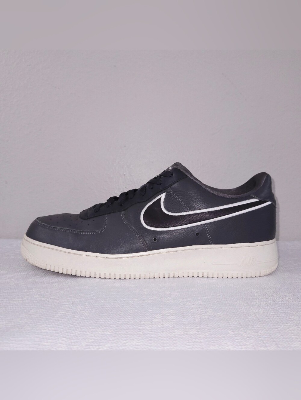 NIKE Air Force 1 '07 Low Mens US 16 Gray Leather Lace-Up Sneakers NIKE ID